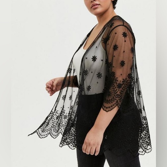 Torrid Floral Embroidered Sheer Kimono Cardigan Black 10 - Picture 2 of 12
